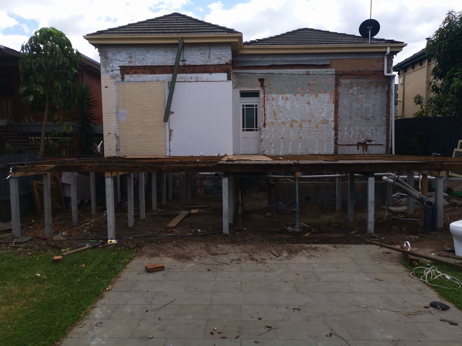 House raised for restumping